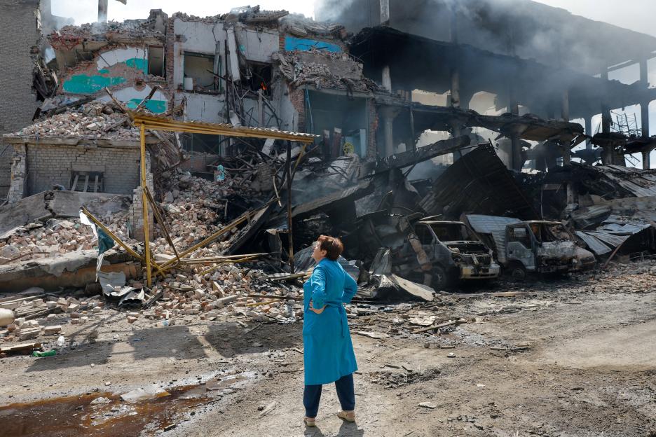 Aftermath of strike in Horlivka amid Russia-Ukraine conflict