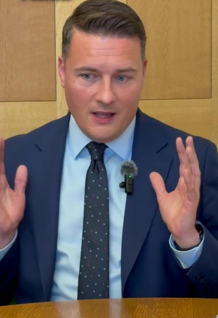 Wes Streeting Supports New North Sea Oil Drilling Licenses to Cut Energy Costs