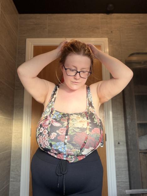 Model with size 32OO breasts claims to have Britains biggest after being diagnosed with condition where they dont stop growing