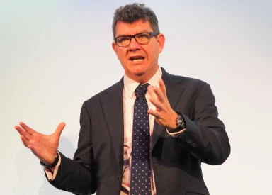 Outrage Erupts as UK Air Traffic Control Chief Rakes in £900k in Bonuses Just Months Before 1,000 Flights Were Canceled