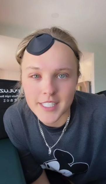 JoJo Siwa Opens Up About Concussion and Severe Infection Following Scary Golf Accident