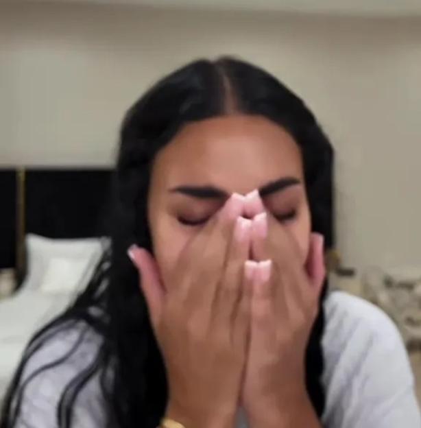 Mandi Vakili in Tears as Botox Procedure Leaves Her Unable to See
