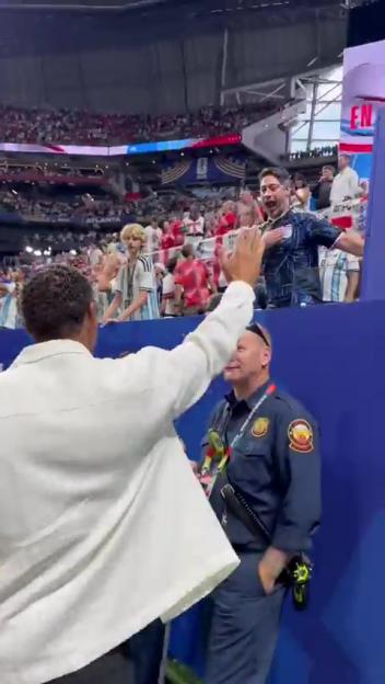 Rio Ferdinand Pranks Argentina Fan Ahead of World Cup Showdown as Ex-England Star Trolls Rivals