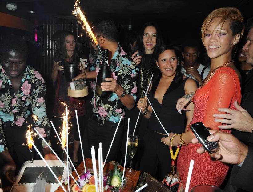 Rihanna Launches Nokia X6 - Inside