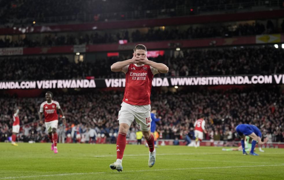 Arsenal's Leandro Trossard celebrates a goal during a Premier League match against Everton at Emirates Stadium.