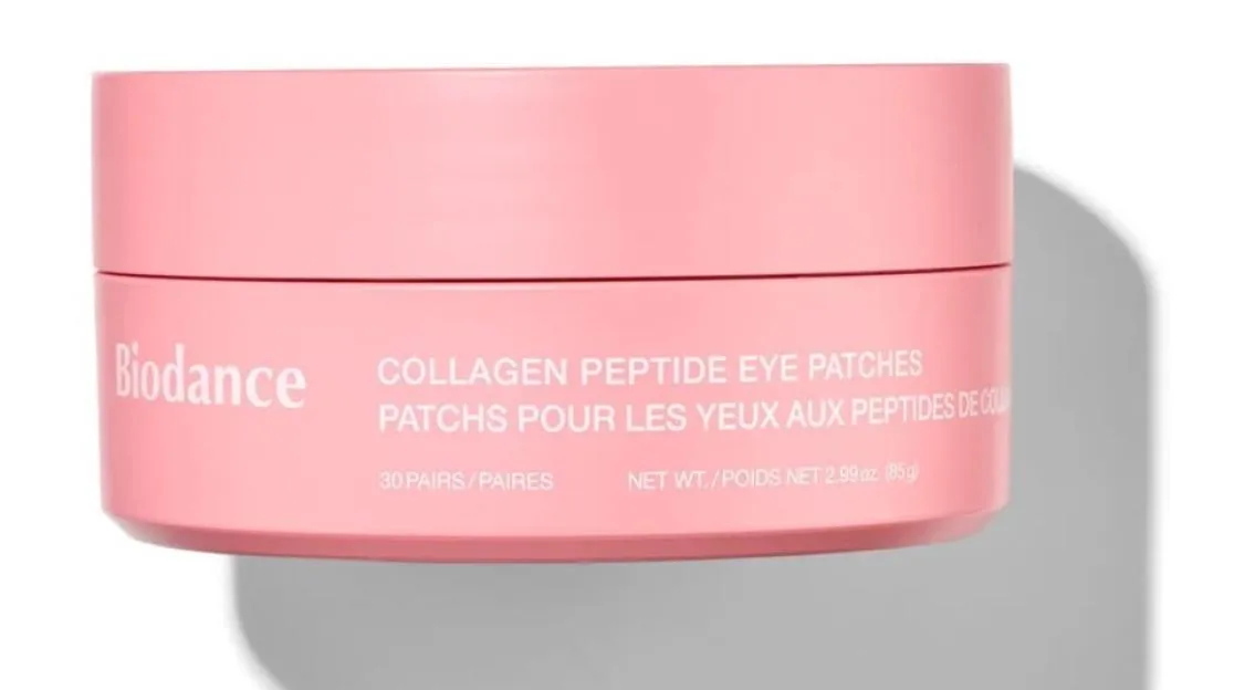 Pink container of Biodance Collagen Peptide Eye Patches, containing 30 pairs.