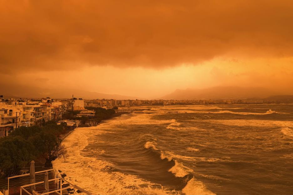 GREECE-WEATHER-STORM-DUST