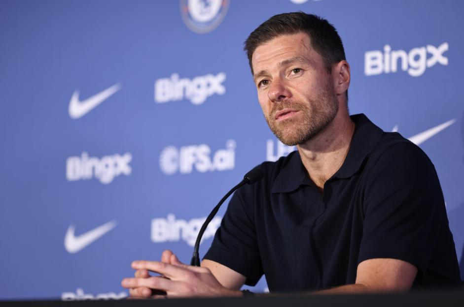 Chelsea's £64m Bid for Premier League Star Snubbed as Transfer Battle with Man Utd and Arsenal Intensifies