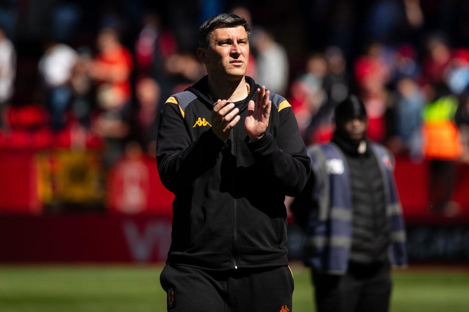 EFL Manager Prevented from Lap of Honour and Pitch Access Amid Premier League Promotion Chase
