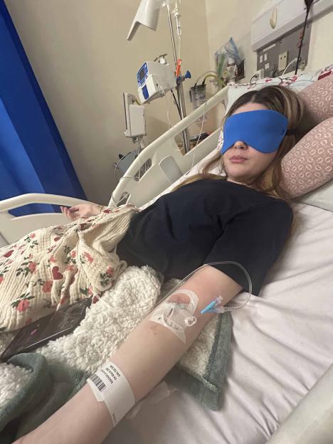 'Hero Friends Rushed Their Blind Friend to the Hospital, Fearing She Was Just 30 Minutes from Death Due to Meningitis'