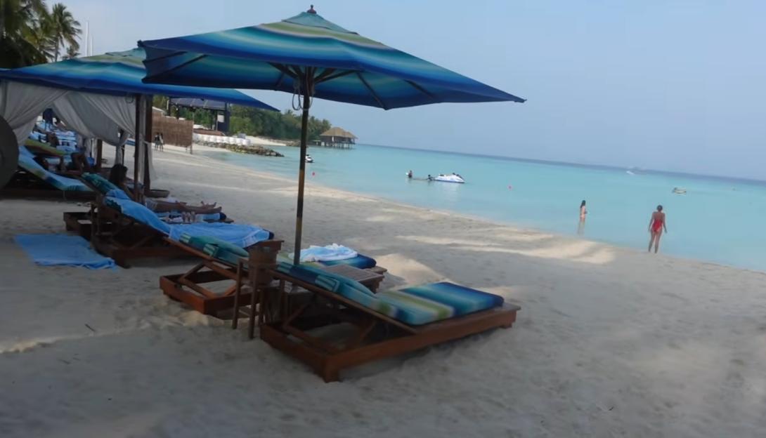 Molly-Mae shared video of the glorious white beach that she said was stunning