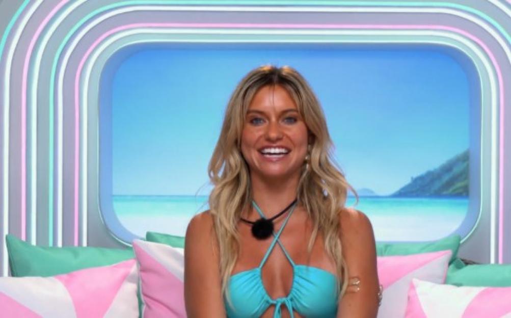 Kenzie Annis from Love Island smiling.
