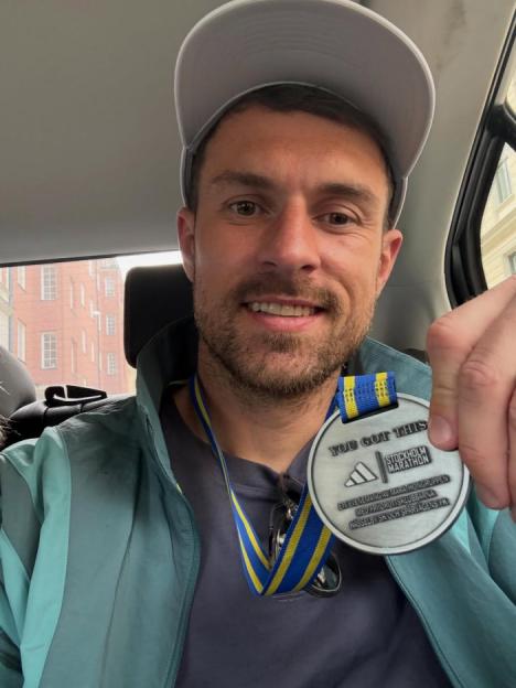 Arsenal Legend Surprises Everyone at Stockholm Marathon with Personal Best and Medal Reveal!