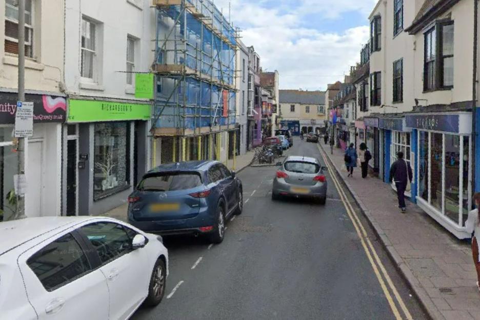 28-Year-Old Man Hospitalized with Severe Injuries Following Seaside Stabbing; 36-Year-Old Woman Taken into Custody