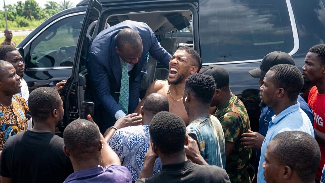 Boxer Anthony Joshua reacting to being involved in a car crash while in Nigeria.