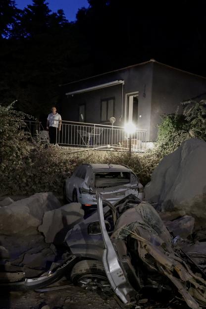 Magnitude 4.7 quake strikes near Italy's Naples, causing outages and damage