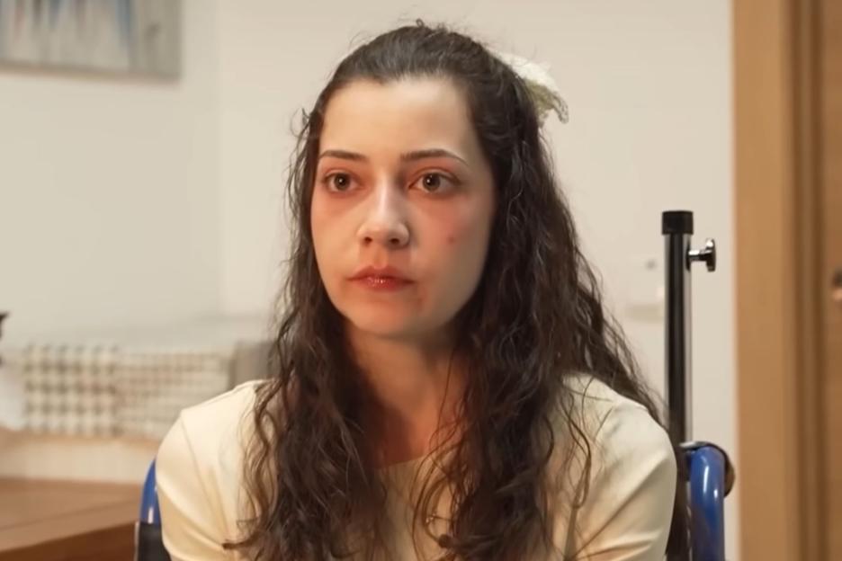 '25-Year-Old Paralysis Survivor Ends Battle with Depression: Father’s Heartbreaking Struggle to Save Her'