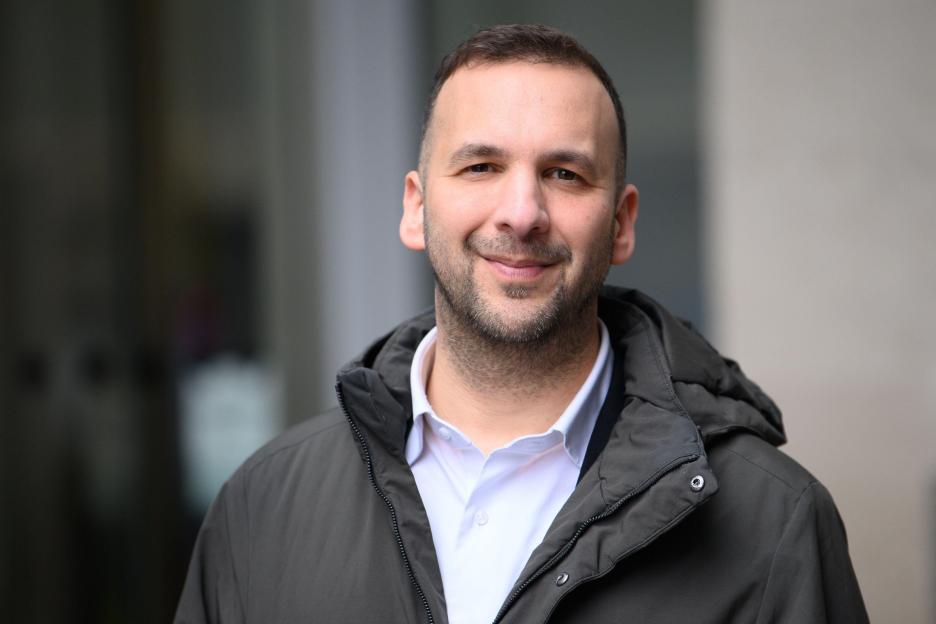 London, UK. 01 Mar 2026. Pictured: Zack Polanski - Green Party Leader departs BBC Broadcasting House after appearing as a guest on 'Sunday with Laura Kuenssberg'. Credit: Justin Ng/Alamy Live News