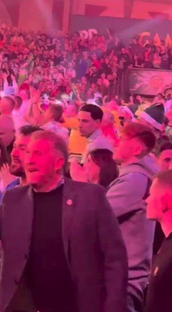 AngryGinge Goes Wild as Charlie Manby Triumphs Over Menzies at the World Darts Championship – Just Days After Luke Littler's Snub!