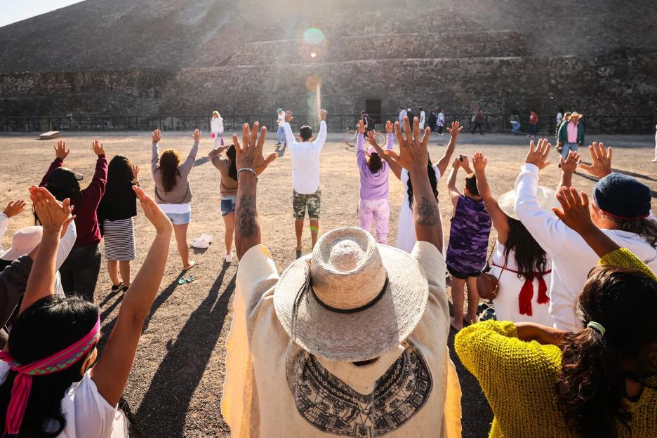 Tragedy Strikes Iconic Tourist Destination: Woman Dead and Multiple Injured in Shooting Incident