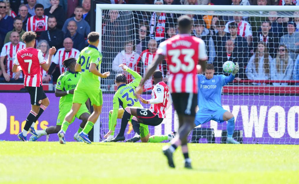 Brentford and Fulham Battle to a Stalemate: Bernd Leno's Incredible Save Thwarts Bees' European Dreams in West London Derby