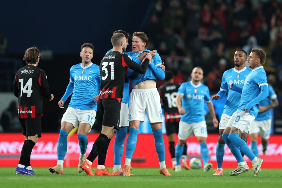 SSC Napoli v AC Milan - Supercoppa Italiana Semifinal