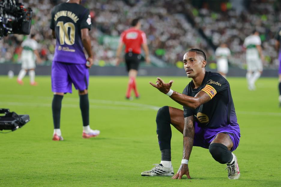 Raphinha Ignites Excitement with 'Julian Alvarez' Celebration in Barcelona's Victory Against Elche