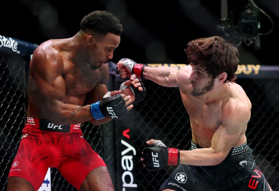 UFC London LIVE: Evloev vs. Murphy Ends in a Brutal Decision; Riley and Page Celebrate Victories – Get the Full Reaction!