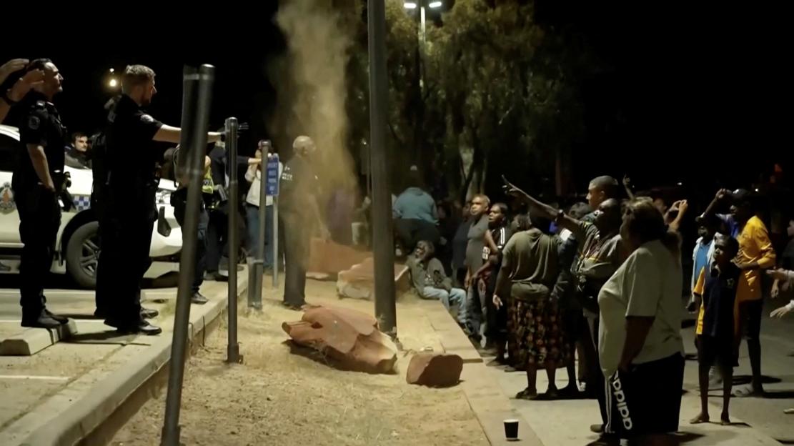 Protesters clash with Australian police after death of Indigenous girl