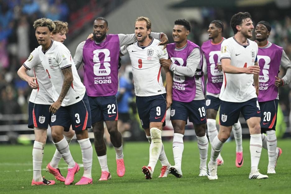 TOPSHOT-FBL-WC-2026-MATCH92-MEX-ENG
