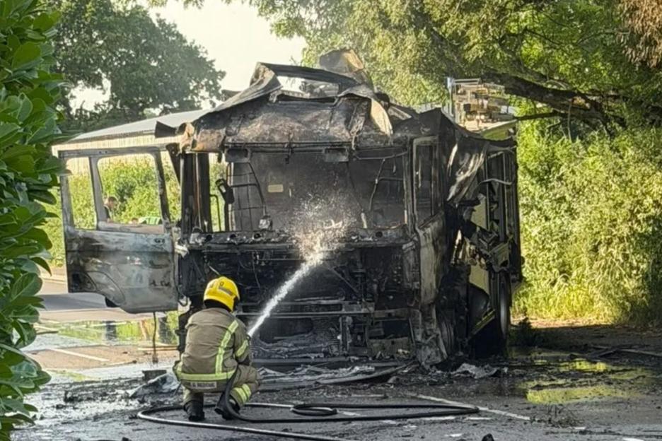 'Fire Engine Erupts in Flames While Rushing to Serious Crash, Filling Sky with Smoke'