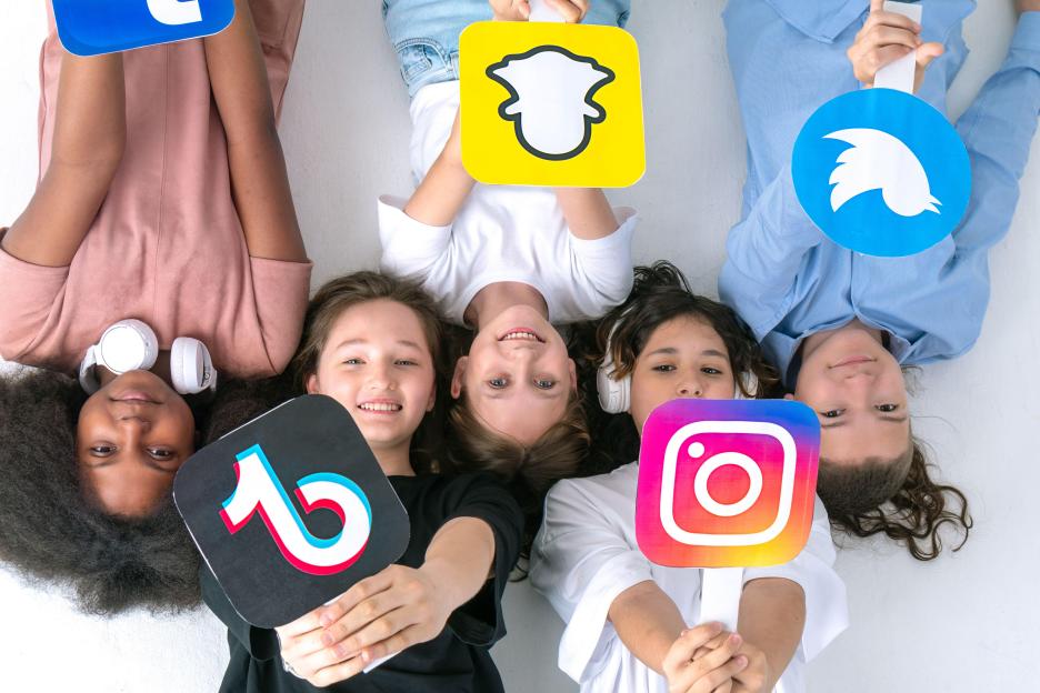 Teenagers 16 and 17 Might Face Curfews to Curb Late-Night Scrolling!