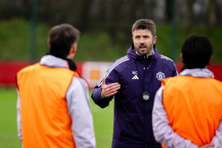 Michael Carrick's Tough Test: United Aims to Avoid a 126-Year Record in the Manchester Derby Against City