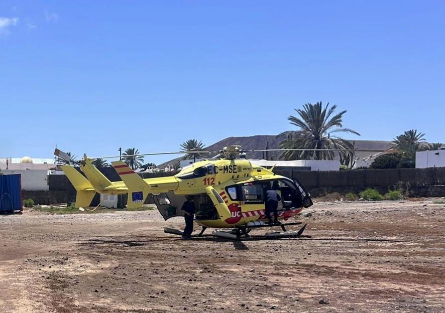 **FULL COPY BY GERARD COUZENS.-TEL: +34 659 567 821**.A BRITISH four-year-old girl has reportedly drowned in a hotel swimming pool in Lanzarote.
