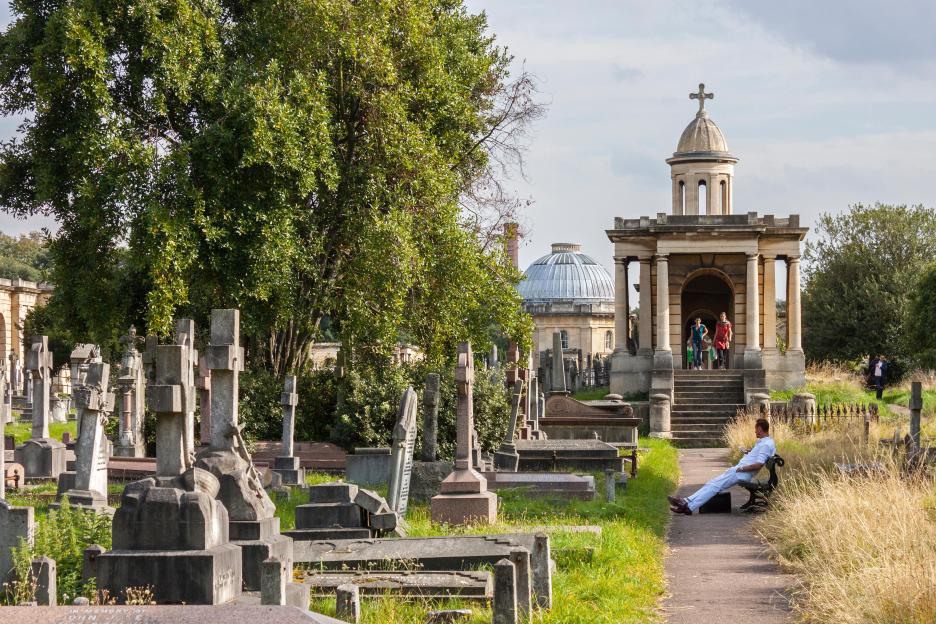 Colonnade and Chapel, Brompton Cemetery, London