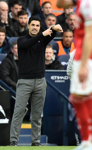 Mikel Arteta Can Leave the David Brent Show Behind – Man City’s Drama is Just What Arsenal Needs for a Title Surge!