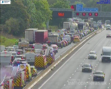 Traffic grinds to a halt on M56 near Manchester Airport after crash as drivers warned of 25-minute delays