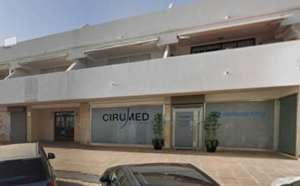 Exterior view of the Cirumed Clinic building.