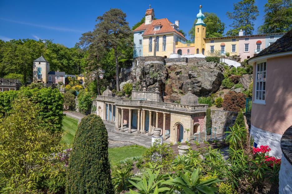Courtyard garden in the town of Portmerion.