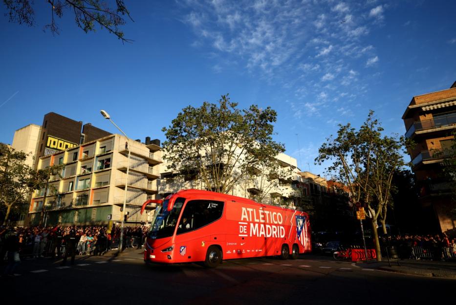 Barcelona Fans Vandalize Atletico Madrid Bus En Route to Champions League Showdown
