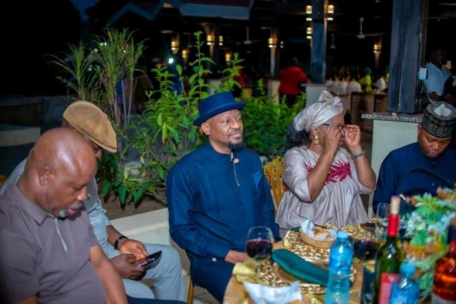 Wike-meets-rivers-apc-delegates