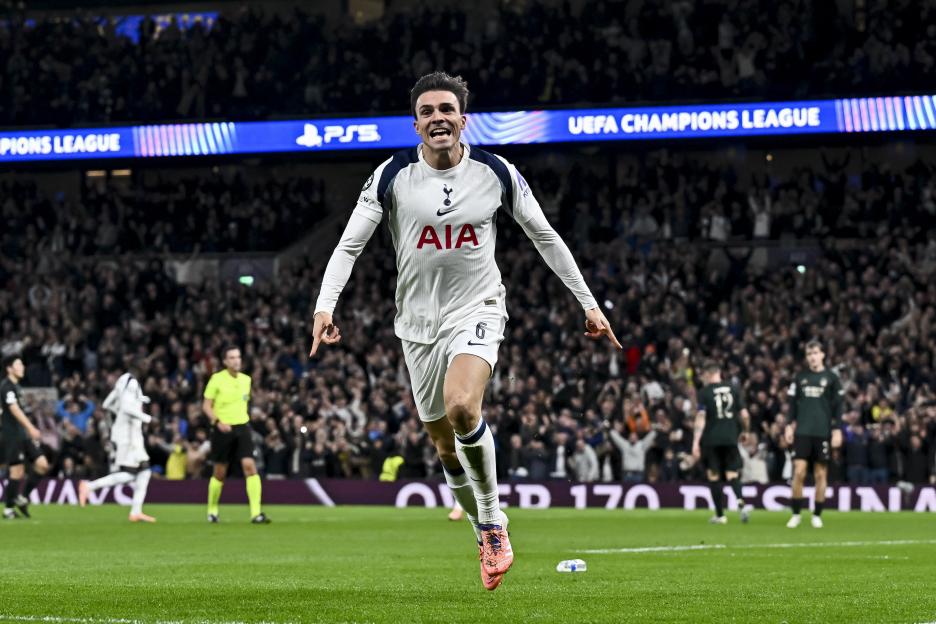 'Spurs Star Joao Palhinha Responds to Jamie Carragher's Critique Ahead of North London Derby: 'He Should Watch Me More!''