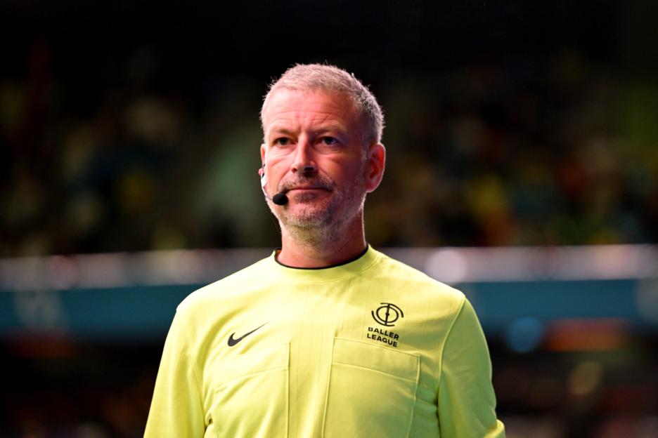 'Mark Clattenburg Issues Public Apology Following Backlash Over Vinicius Jr Comments on Live TV'