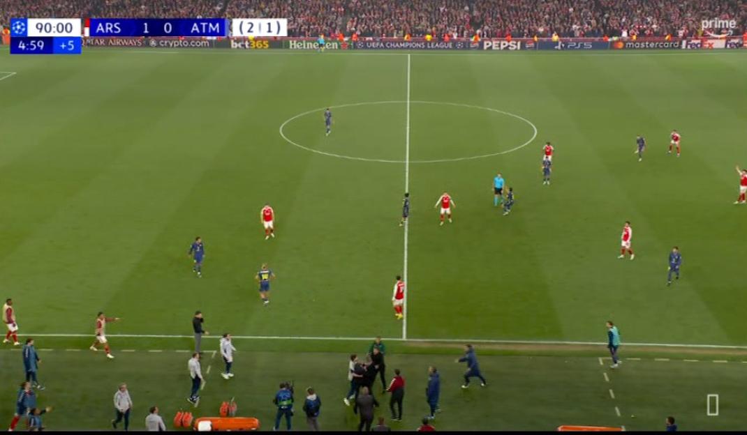 Diego Simeone and Arsenal Rival, Former Colleague for Over a Decade, Clash as Tensions Escalate in Dramatic Finale