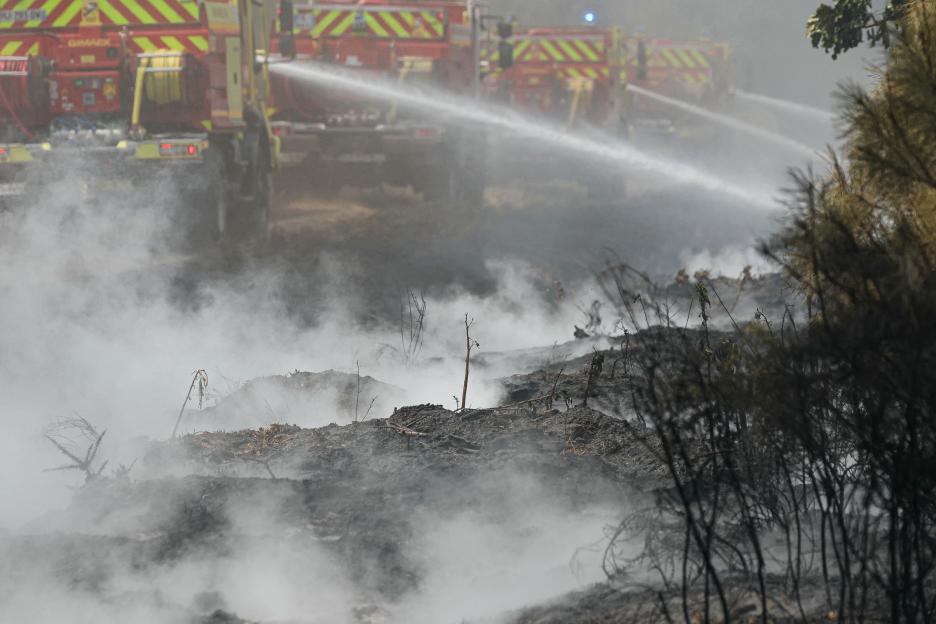 FRANCE-ENVIRONMENT-CLIMATE-WEATHER-WILDFIRE