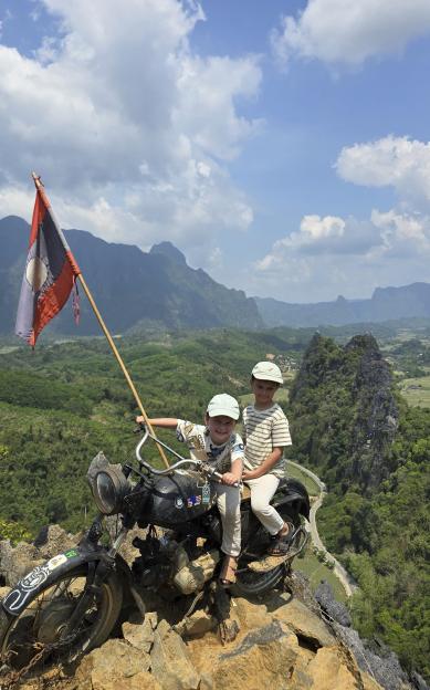 Family ditch UK with two suitcases to travel the world - and spend just ¿60 per day