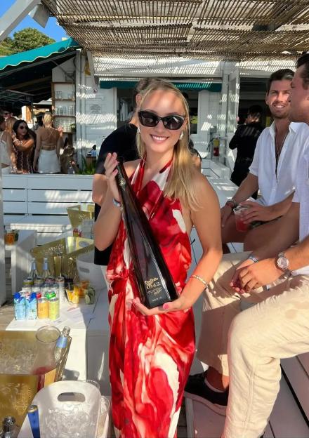 NINTCHDBPICT001042355091