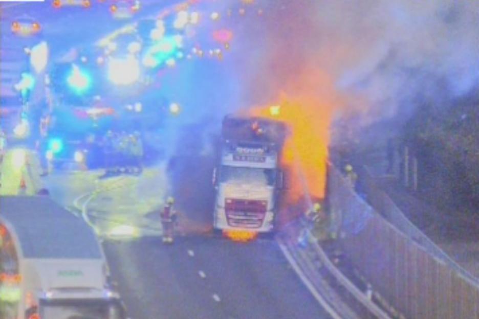 M4 Shut Down After HGV Blaze; Drivers Face Long Delays as Snow Strands Vehicles and Closes Roads