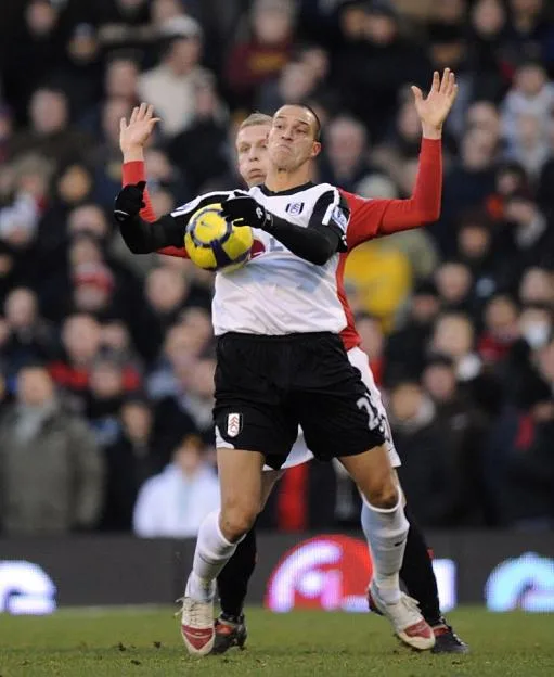 Soccer - Barclays Premier League - Fulham v Manchester United - Craven Cottage