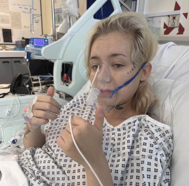Woman diagnosed with lung cancer aged 21 after doctors turned her away 8 times